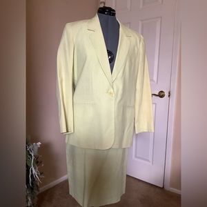 Savanna linen/cotton blend jacket and skirt